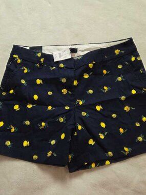 New 8 J.Crew Factory lemon print 5" classic chino shorts